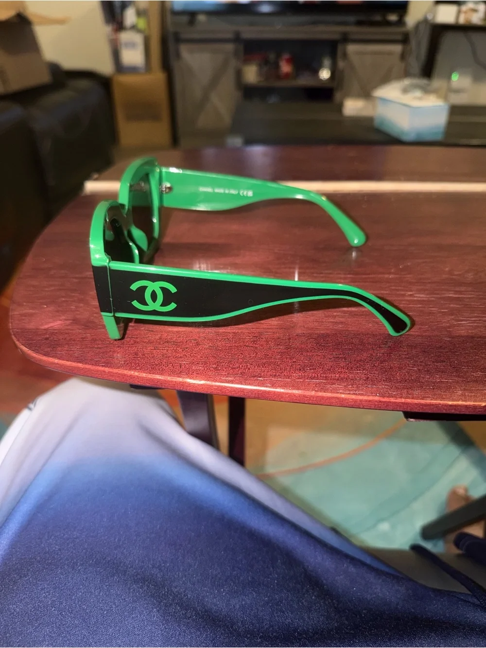 CHANEL Black Oversized Sunglasses with Green Trim - Unbranded
